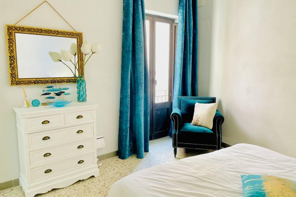 Trapani Centro Storico Apartment, Great Central Location! All New Furniture And Appliances! Luaran gambar