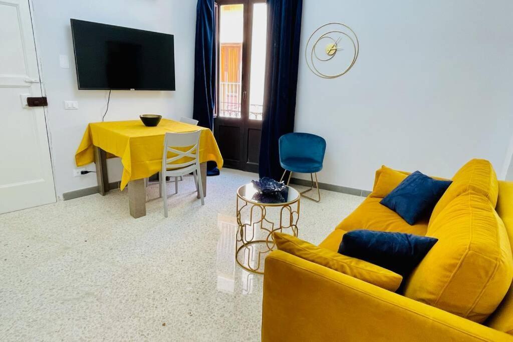 Trapani Centro Storico Apartment, Great Central Location! All New Furniture And Appliances! Luaran gambar