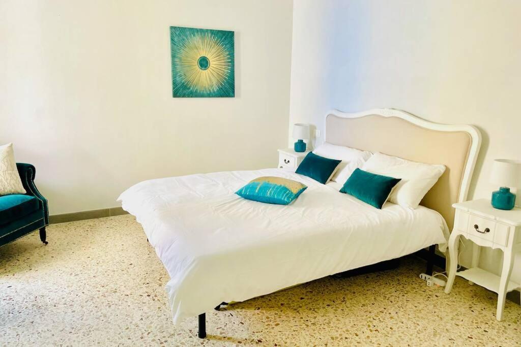Trapani Centro Storico Apartment, Great Central Location! All New Furniture And Appliances! Luaran gambar
